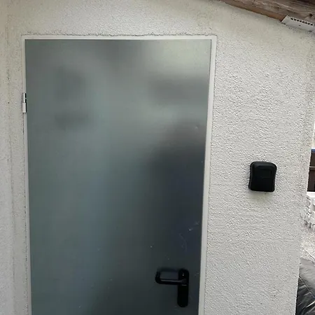 Alojamento de Acomodação e Pequeno-almoço Sahra 1zi. Arheiligen